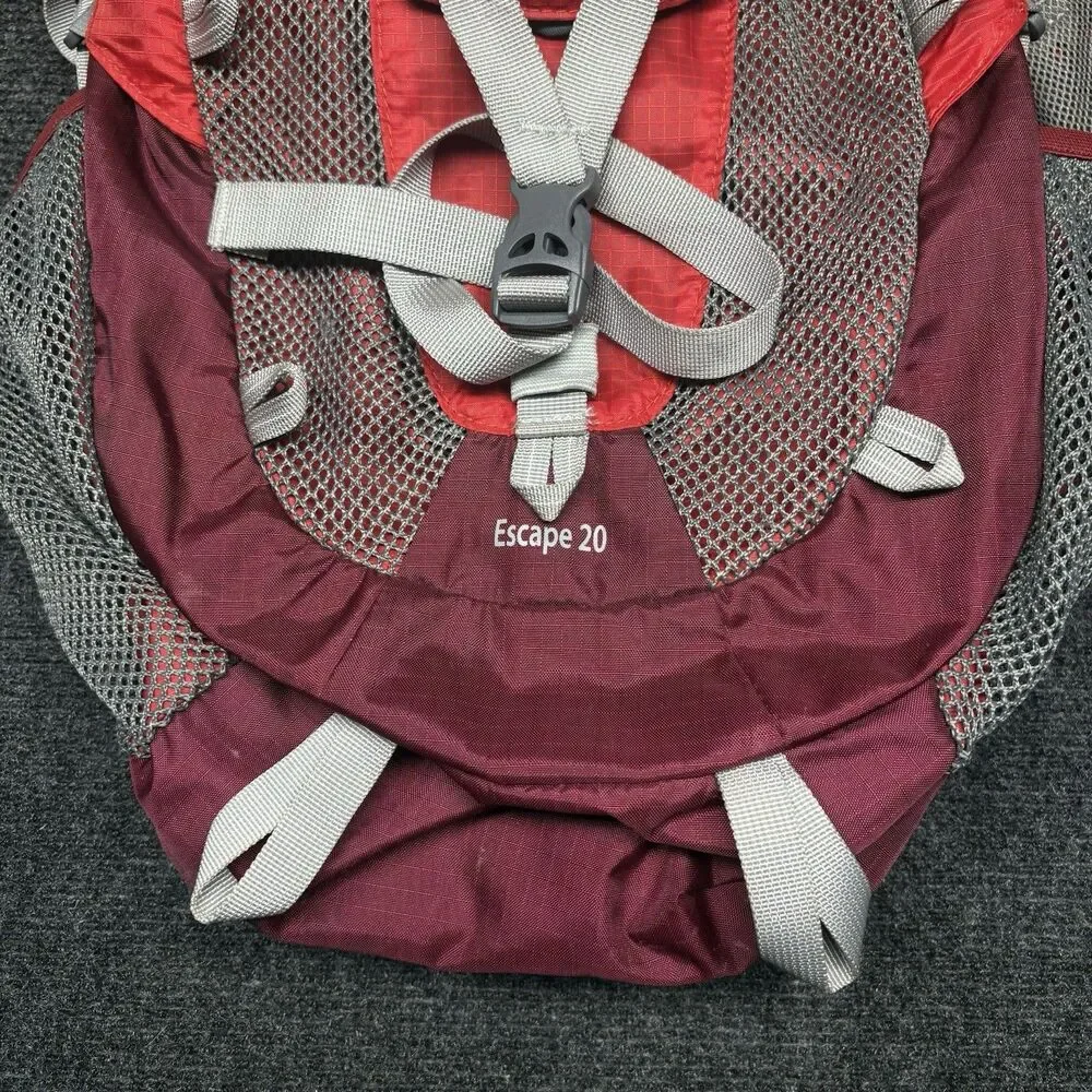 LL Bean Escape 20 Daypack Backpack Hiking Rucksack Red Maroon Outdoor Bag